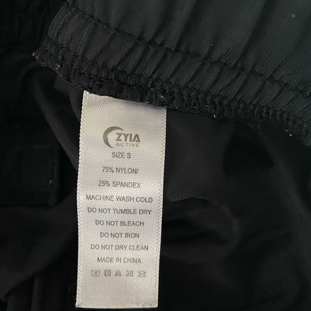 Zyia Black everywhere pants